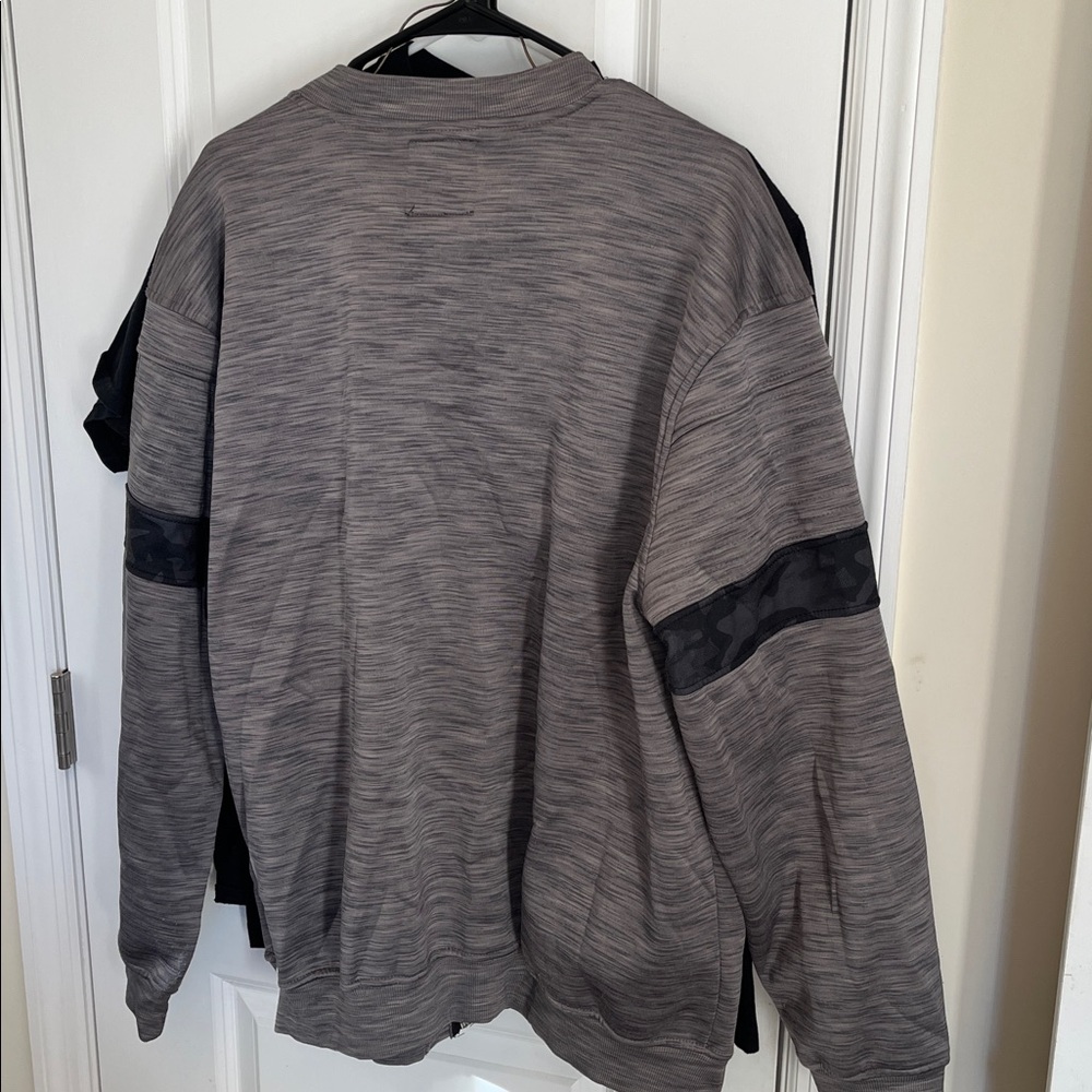 Vintage Rocawear Jacket🔥🔥 - Picture 3 of 3